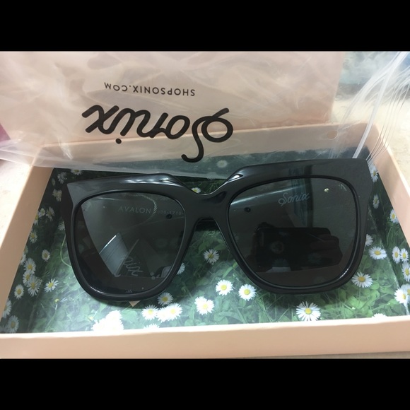 Sonix Avalon sunglasses - Picture 2 of 6